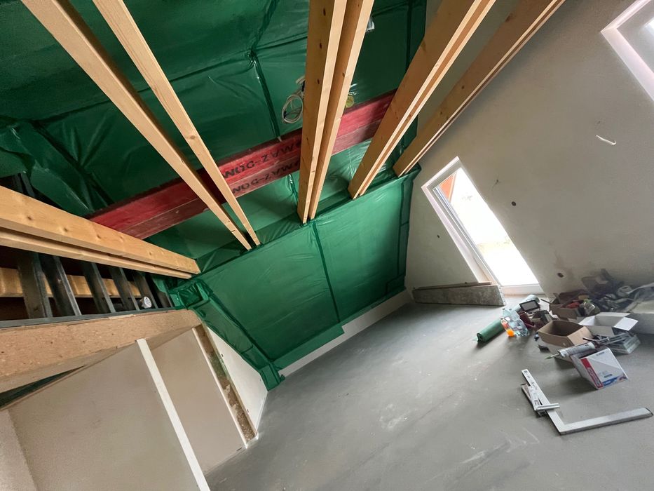 Zabudowa poddaszy, szpachlowanie ścian