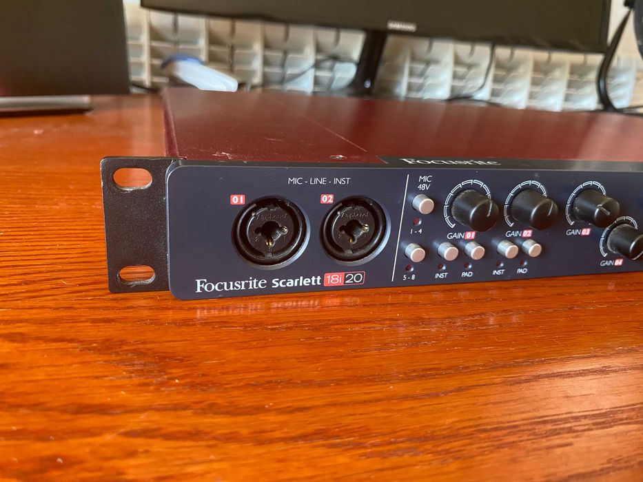 Focusrite Scarlett 18i20 1.ª Geração — Interface de áudio USB