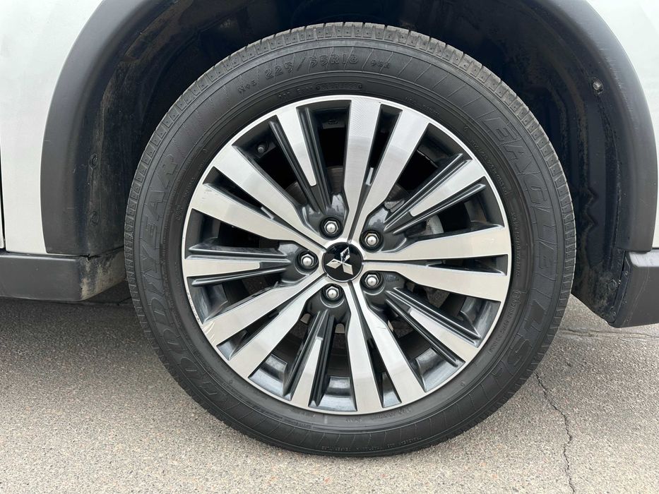 Mitsubishi Outlander Instyle 2022