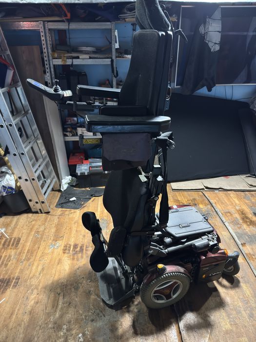 Permobil C400 Електрична інвалідна коляска