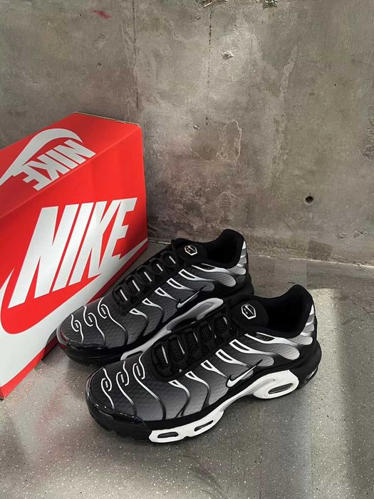 Nike Air Max TN Czarny R.46