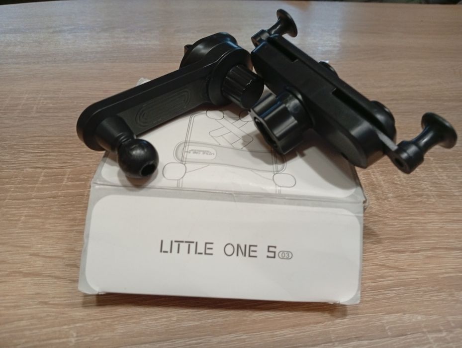 Тримач для телефону в авто