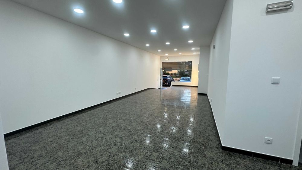 Aluguer de loja em Vialonga