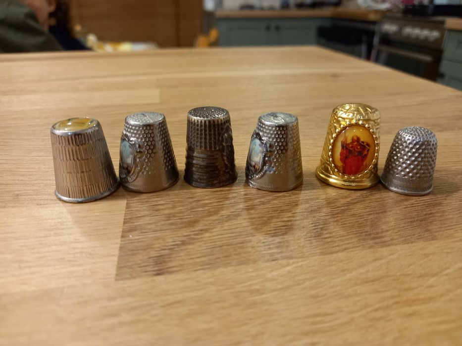 Dedais em metal 6 unidades