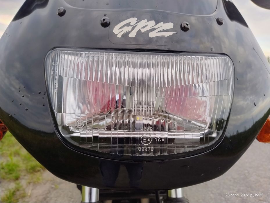 Кавасакі GPZ 500S