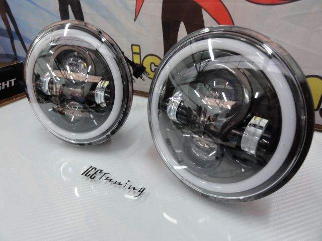 Faróis FULL LED CREE de 7 polegadas com médios, maximos, Angel eyes e pisca em led fundo preto, compatíveis com Hummer, Jeep Wrangler JK TJ LJ, Land