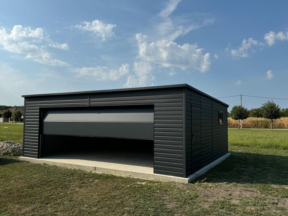 Nowoczesny Garaż 7x6 brama segmentowa konstrukcja profil ocynkowany