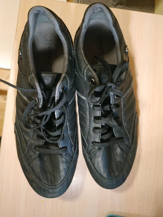 Шкіряні кросівки geox