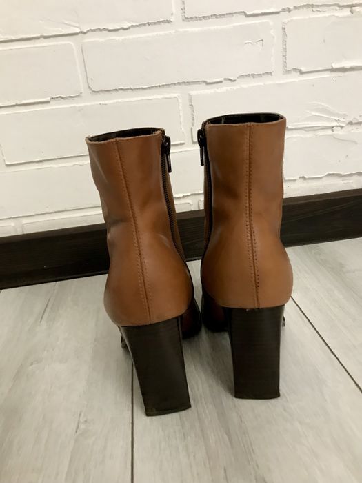 Шкіряні ботінки