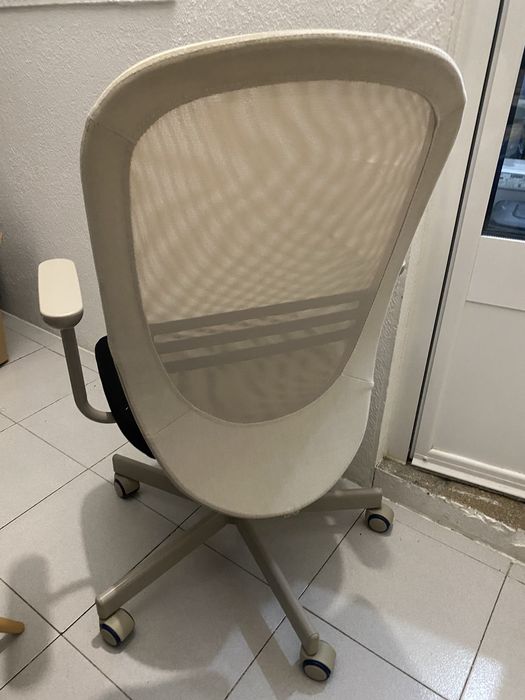 Cadeira de escritório giratória IKEA