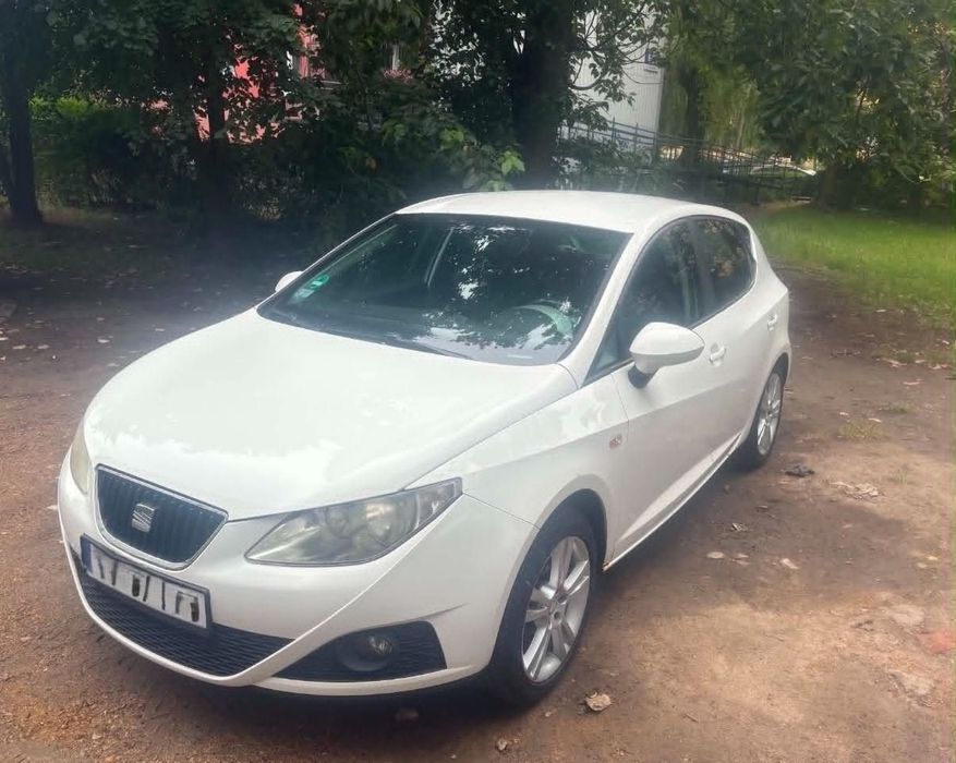 Seat Ibiza Witam ma do sprzedania samochód marki Seat Ibiza 4