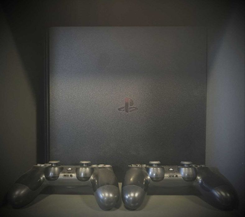 Приставка PS4 Sony PlayStation 4 Pro + 2 Джойстика + Гарантія!