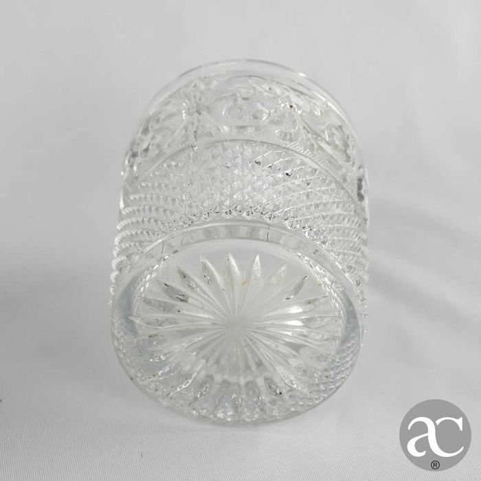 Par de copos em cristal lapidado da Vista Alegre 1ª metade do séc. XIX