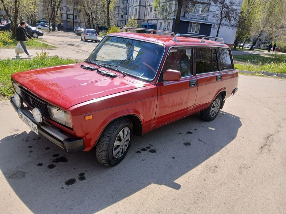 Автомобіль ВАЗ 2104