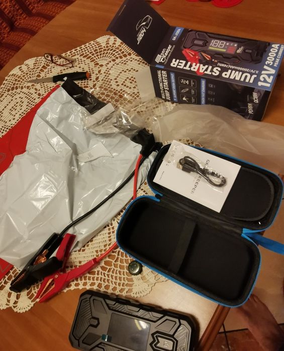 Urządzenie rozruchowe 3000A GK-J1204 prostownik noco booster starter