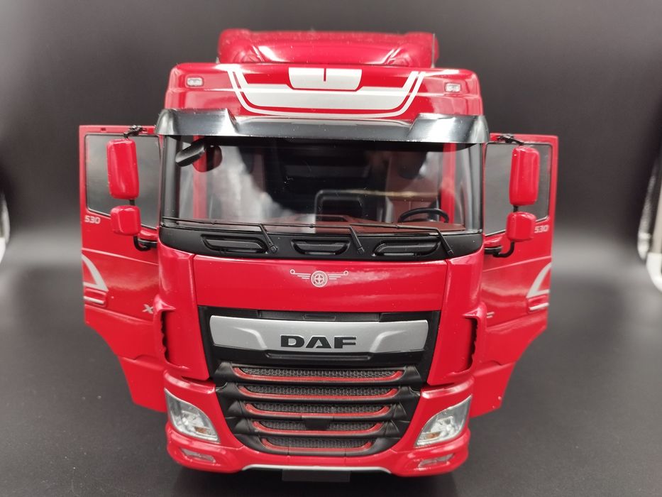 1:18 Premium ClassiXXs DAF XF Space Cab Red model nowy