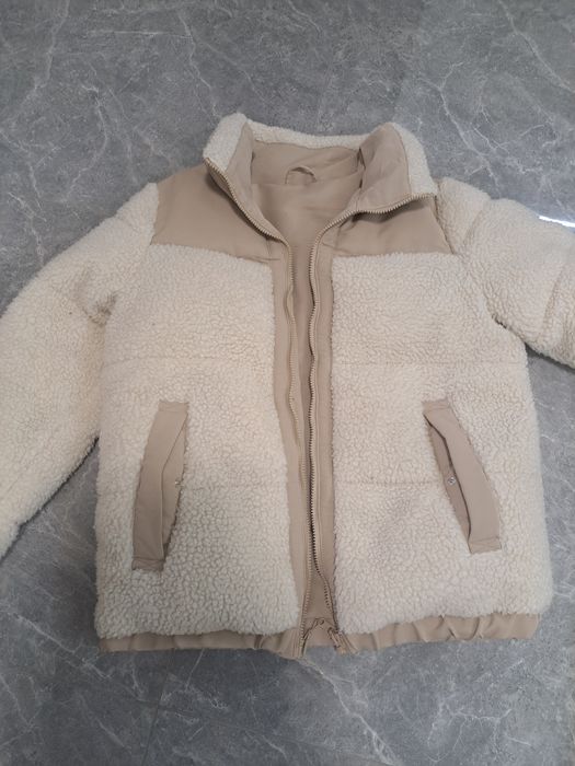 Куртка двохстороння.