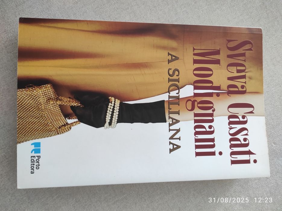 Livro a Siciliana de Sveva Casati Modignami