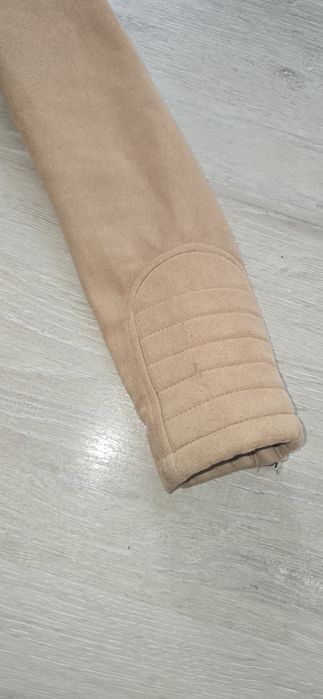 Płaszczyk zamszowy damski