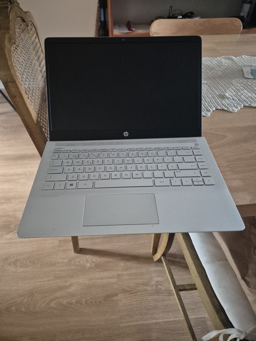 Hp pavilion i7, para peças.