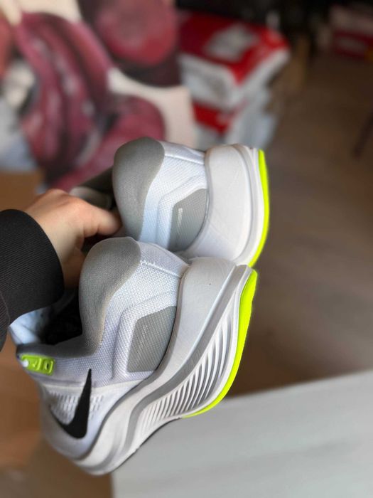 Nike Air Zoom Structure 24. Чоловічі кросівки. Бігові кросівки. Оригінальні кросівки. Оригінал