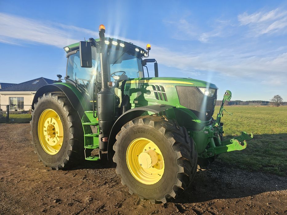 John Deere 6175R, 6195R, 6215R