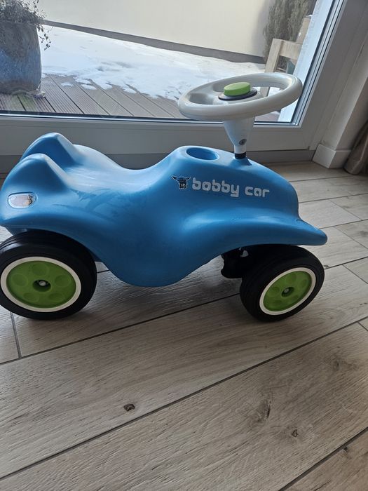 Auto jeździk niebieski