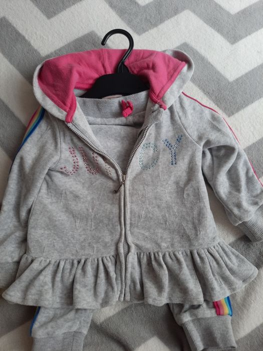 Dres welurowy z baskinką 86