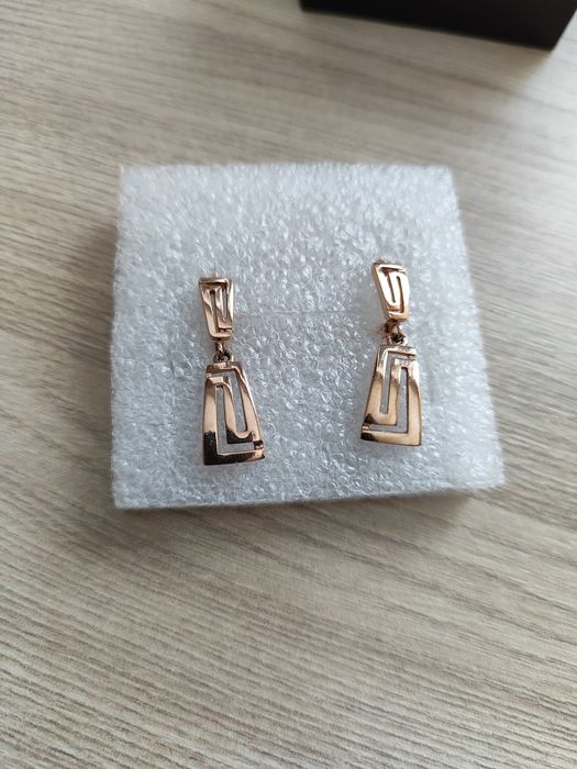 Мед золото прикраси