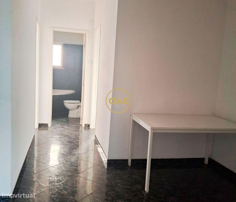 Apartamento T2 no Fogueteiro, Amora – 4º Andar com Excelentes Áreas