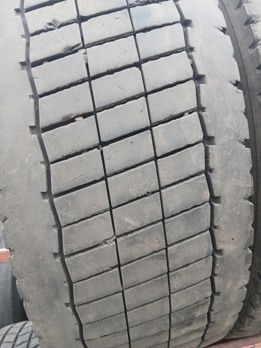 Грузові шини бу 245/70/17.5