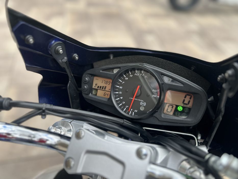 Suzuki GSR 600 super stan! ABS! Kufrer! GSR600!