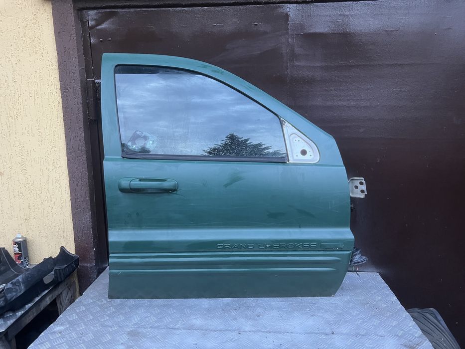 Дверь правая в сборе grand cherokee wj джип чероки 04 год