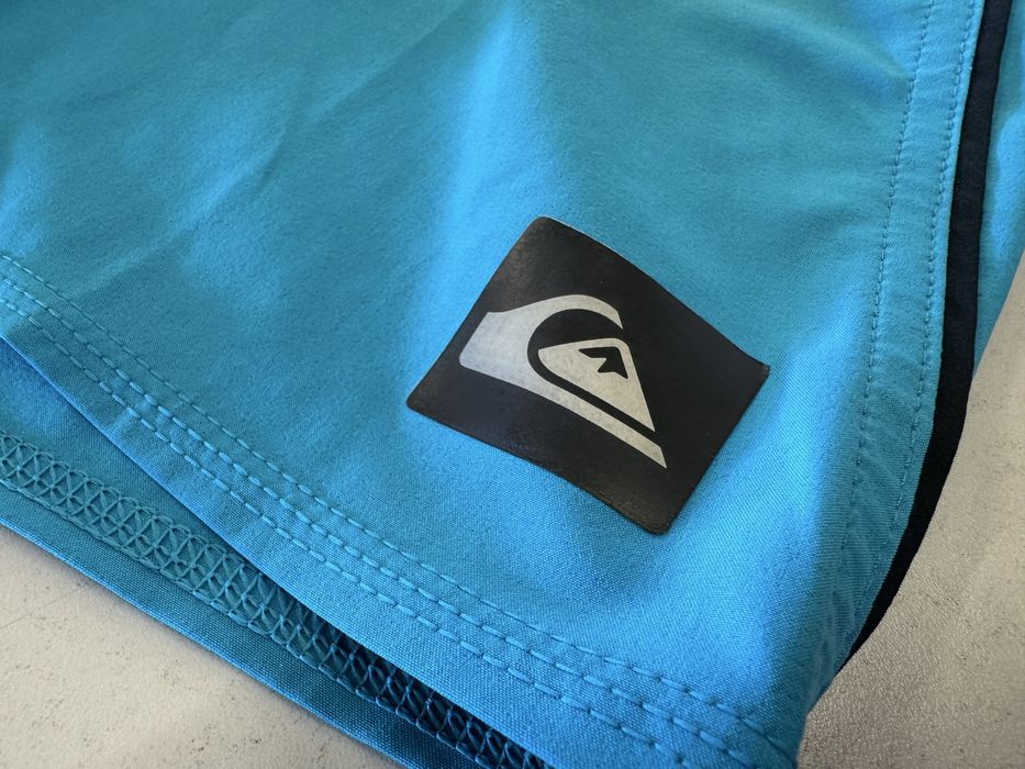 Calções Quiksilver como novos