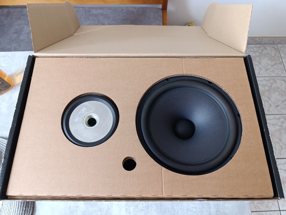 Scan Speak Revelator 26W/8867T00