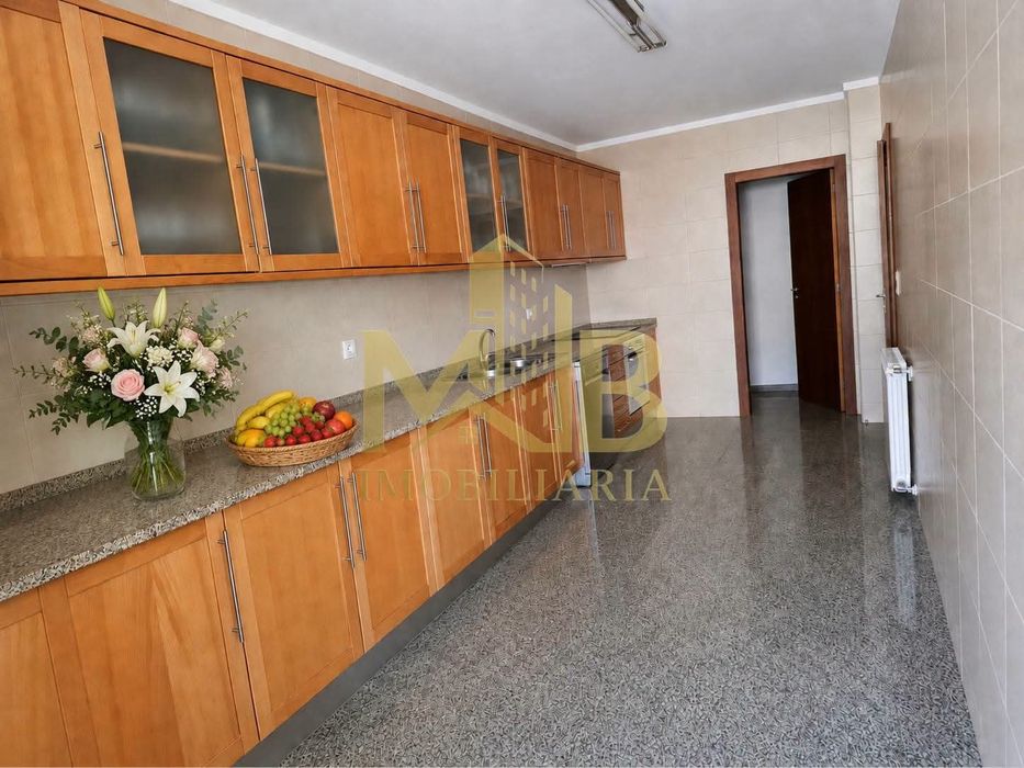 Apartamento T3 Centro de Paredes
