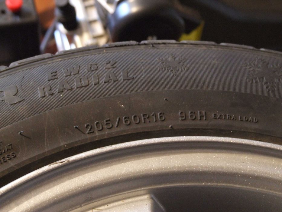 Диски з резиною на Мерседес