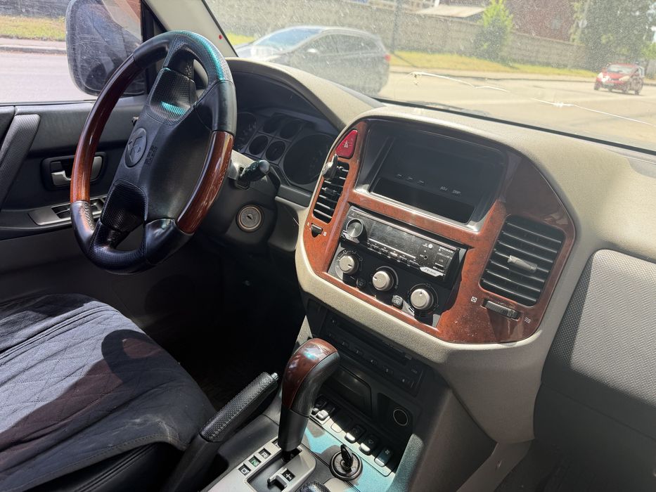 Mitsubishi Pajero Wagon