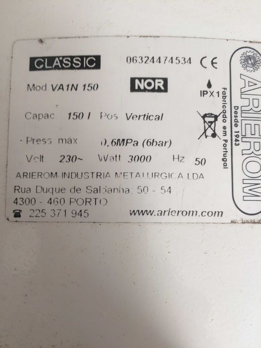 Termo acumlador Novo, em Cobre 150L  230V/3000w . Nunca foi utilizado por se optar por um trifásico