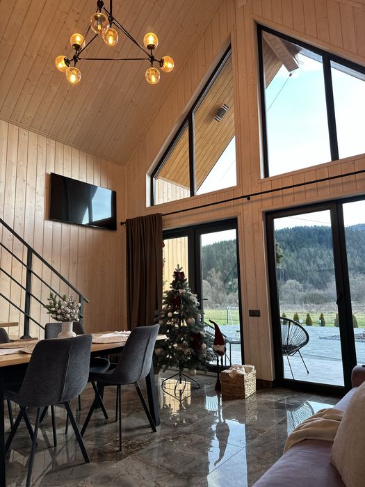 Сучасний новий котедж з чаном джакузі в  Східниці/Старий Кропивник