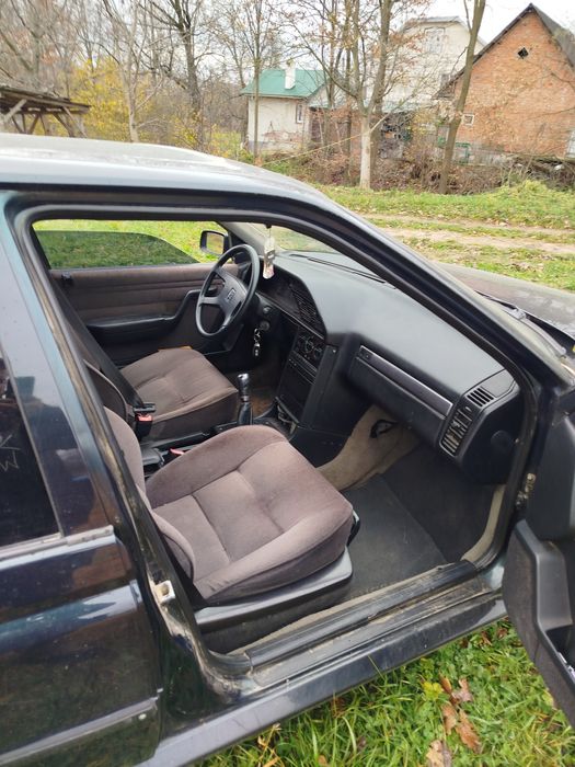 Продається Пежо 605