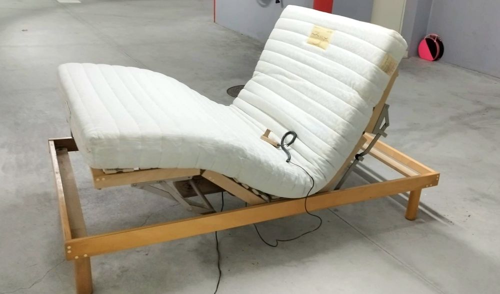 Conjunto somier eléctrico e colchão de látex