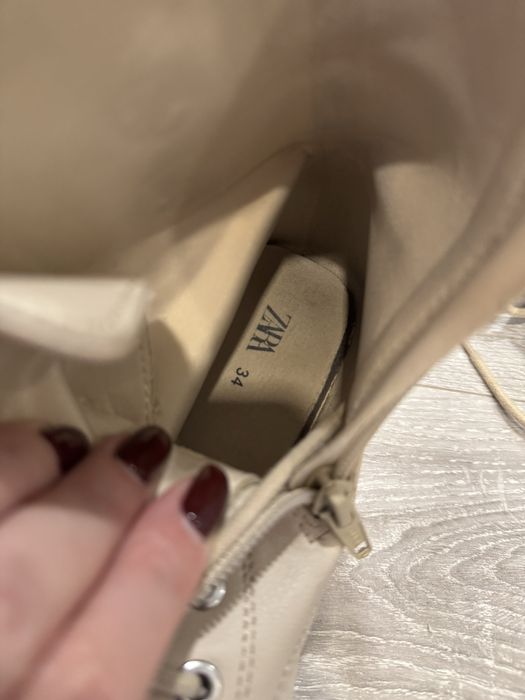 Чоботи      zara