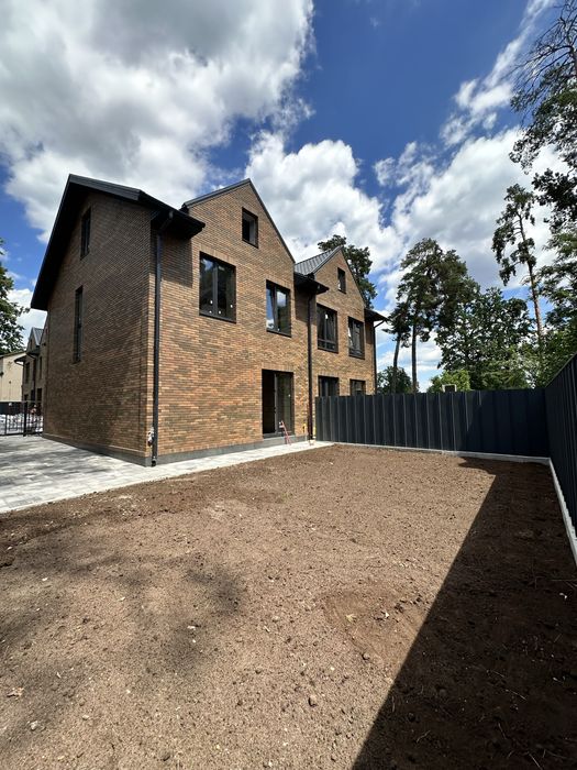 Дуплекс у Ірпені 103+40 м² | Газ | Центральні комунікації | Власний двір
