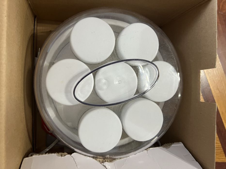 Йогуртниця CLATRONIC білий