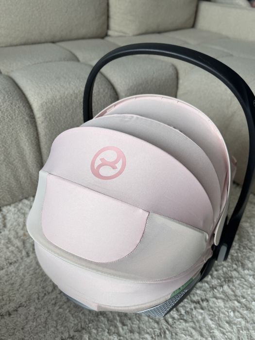 Cybex® Cloud T i-Size Plus z bazą obrotową