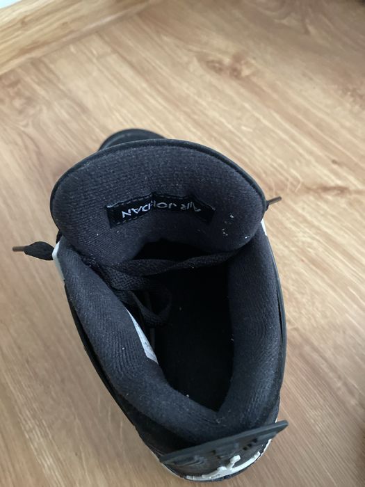 Jordan 4 white thunder