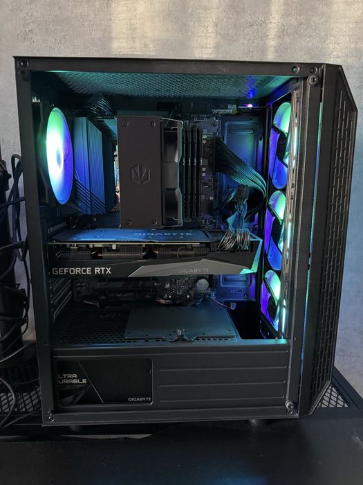 Komputer gamingowy Intel I5-12600kf/NVIDIA RTX 3060 Ti/32GB RAM