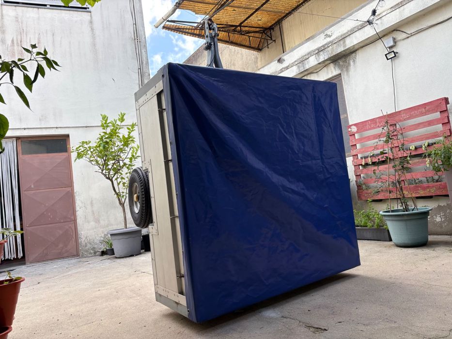 ATRELADO / REBOQUE 300KG com lona e pés de arrumação