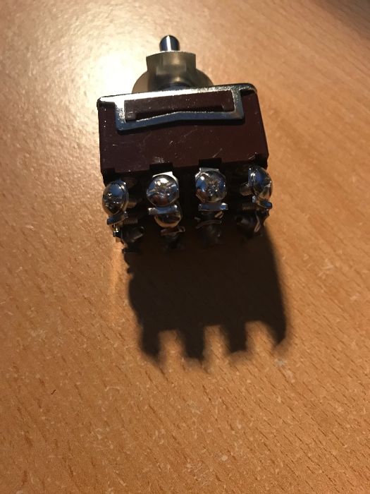 Interruptor 4 polos 3 posições 15A 250VAC 10A 380VAC NOVO